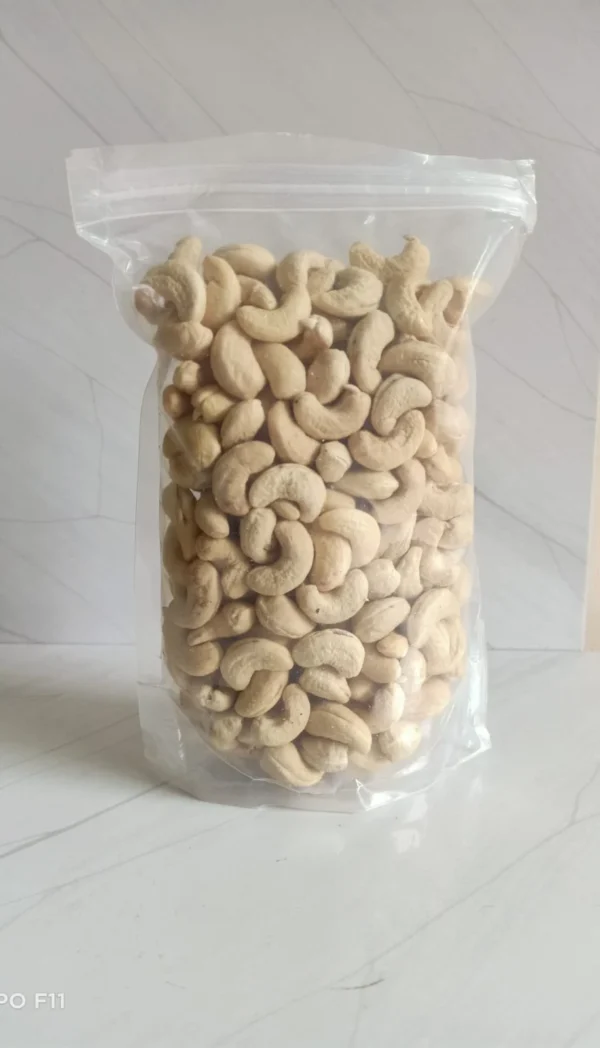 Premium W320 Fresh crispy full Cashew nuts from Nattukottai nuts